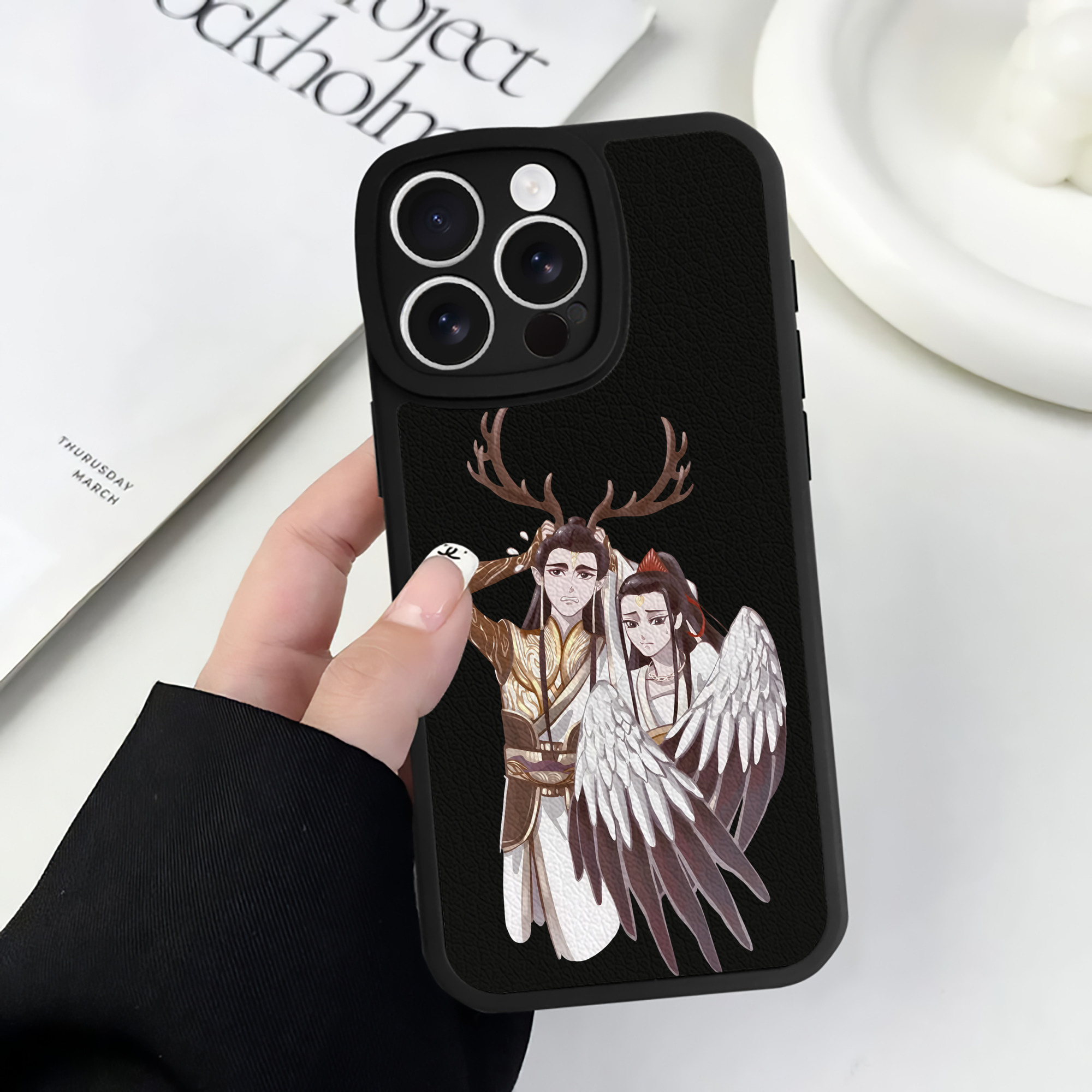 （画像用） Ne Zha 2 ナタ 魔童の大暴れ 【iPhone 16シリーズ対応】シリコンスマホケース（レザー調） 材質：シリコン